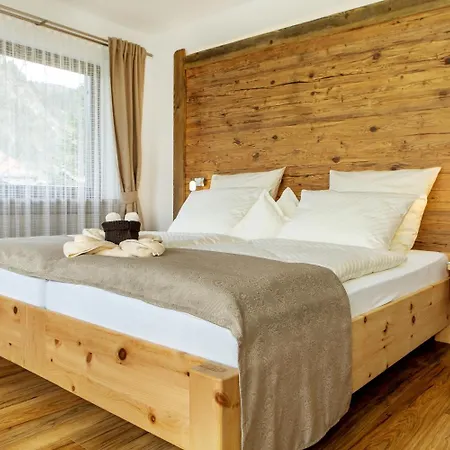 Gaestehaus Wiesegg Bed & Breakfast Reit im Winkl