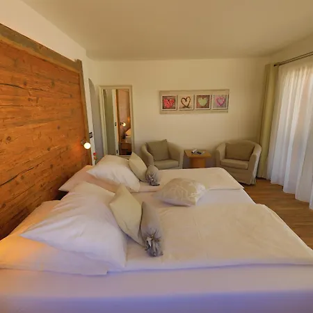 Gaestehaus Wiesegg Bed & Breakfast