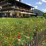 Alojamento de Acomodação e Pequeno-almoço Gaestehaus Wiesegg 3*
