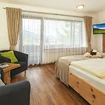 Alojamento de Acomodação e Pequeno-almoço Gaestehaus Wiesegg Reit im Winkl