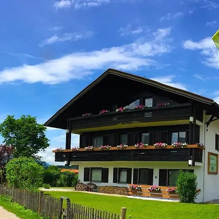Alojamento de Acomodação e Pequeno-almoço Gaestehaus Wiesegg Reit im Winkl